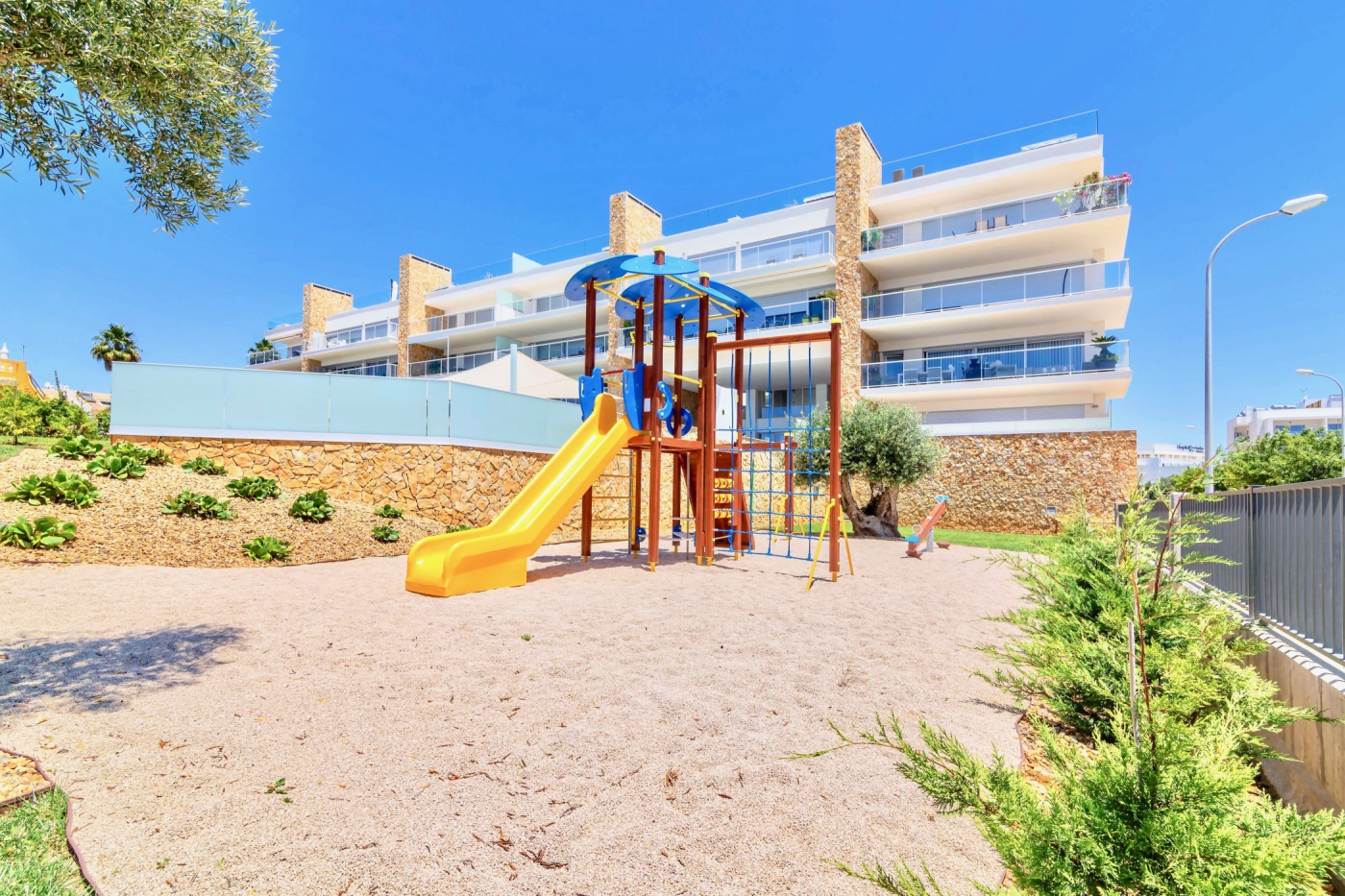 Garden Design brand new apartment with pool in Albufeira